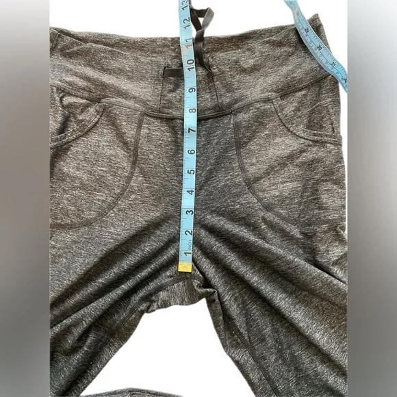 Lululemon Still Pant Heathered Blsck 4 Tall - Picture 5 of 11